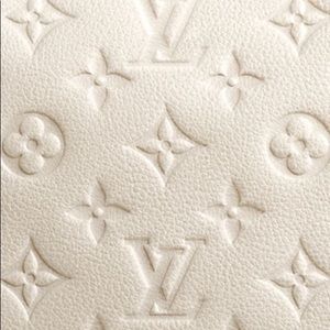 Meet your Posher, Hellen